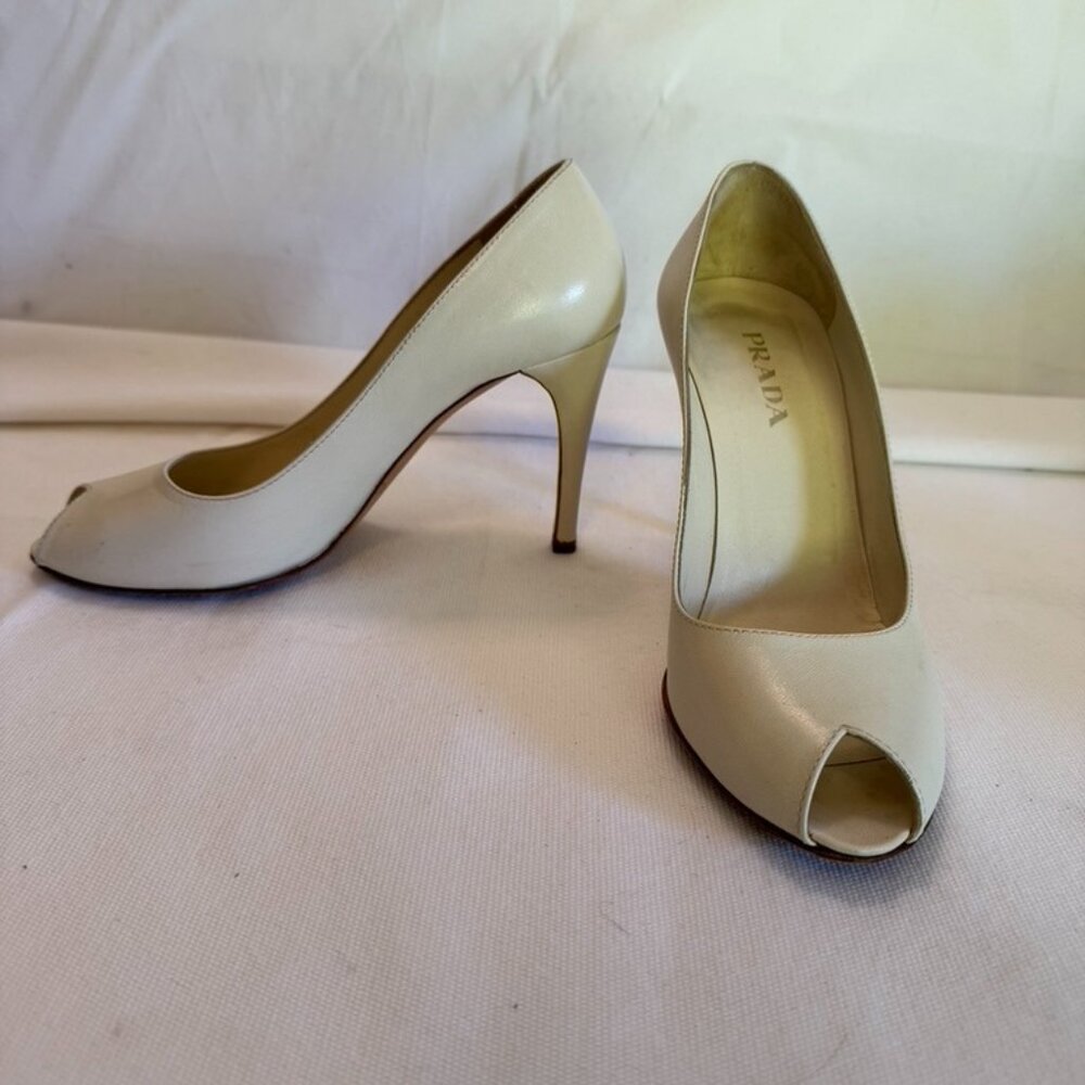 Prada cream peep toe heel 37.5